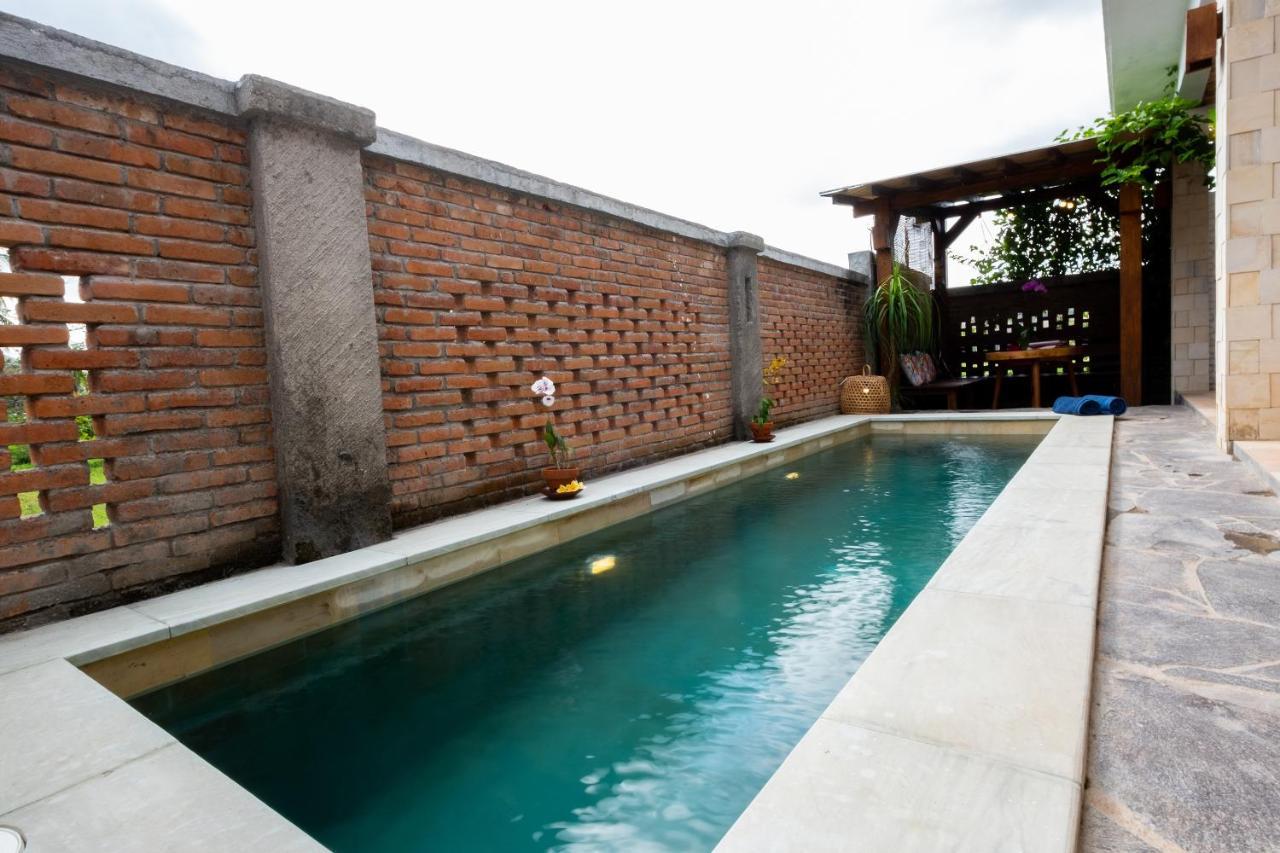 Oyo 1493 Surya Villa Selong Belanak Eksteriør bilde