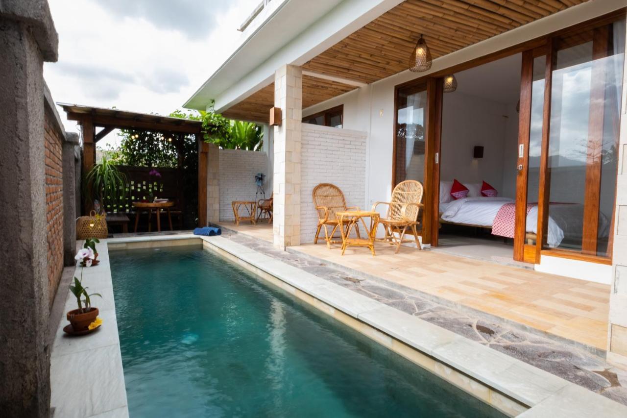 Oyo 1493 Surya Villa Selong Belanak Eksteriør bilde